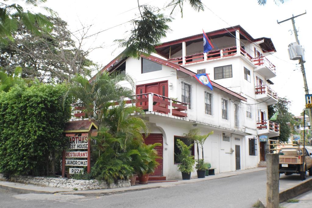 Martha'S Guesthouse Сан-Игнасио Экстерьер фото