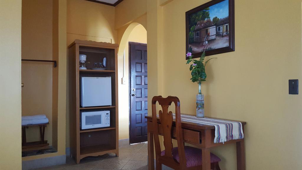 Martha'S Guesthouse Сан-Игнасио Экстерьер фото